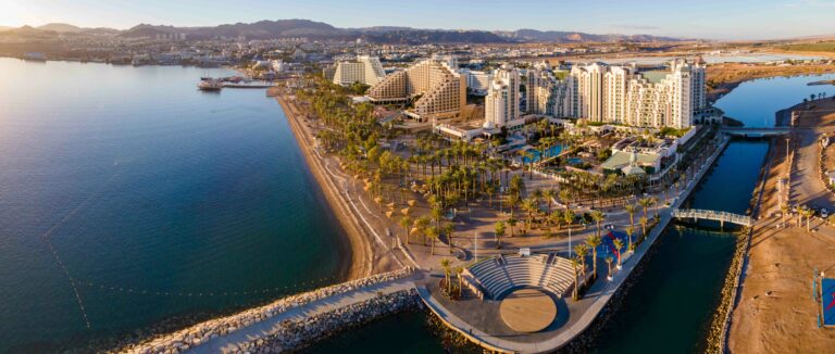 A panoramic view of the central tourist area of the gorgeous city of Eilat – picture by Thomas Balagula